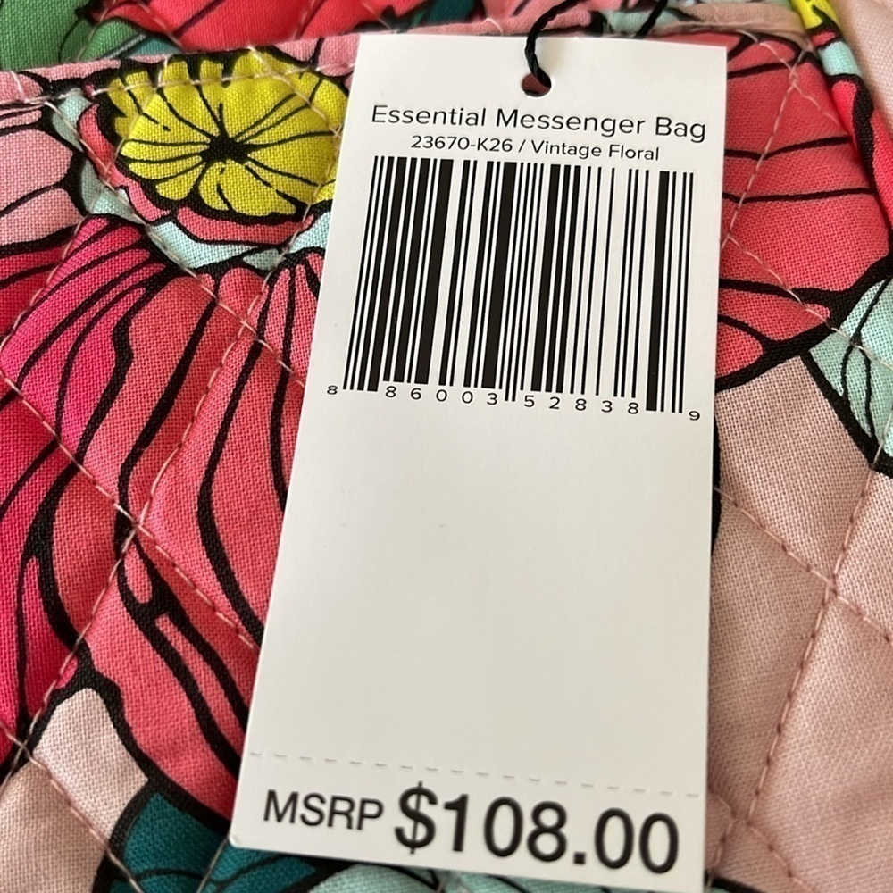 NWT Vera Bradley Essential Messenger Vintage Floral - Picture 3 of 9